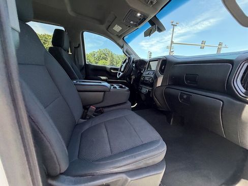 Used 2019 Chevrolet Silverado 1500 Custom Trail Boss w/ Custom Convenience Package AWD/4WD image 15