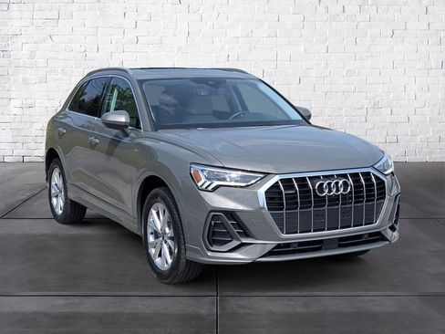Certified 2025 Audi Q3 2.0T Premium Plus w/ Premium Plus Package AWD/4WD image 2