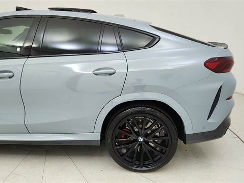 Used 2025 BMW X6 M60i image 10