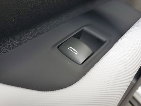 New 2025 GMC Hummer EV 2X image 13