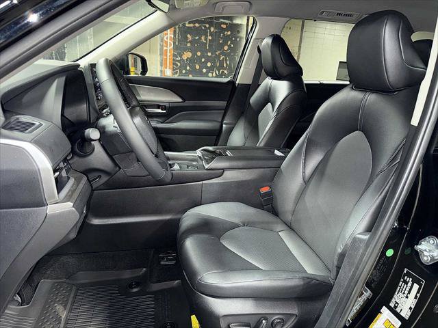 Certified 2026 Toyota Grand Highlander AWD image 15