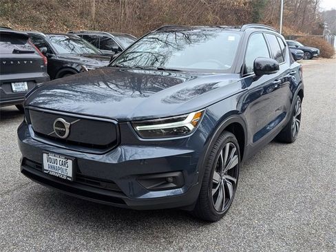 Used 2022 Volvo XC40 P8 Recharge Ultimate image 3