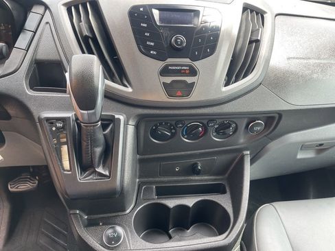 Used 2019 Ford Transit 250 138 RWD image 12