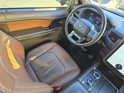 Used 2022 Ford Expedition Max King Ranch image 19