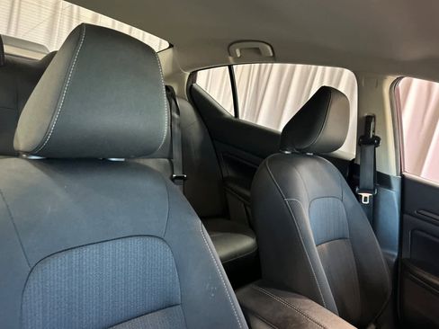 Used 2024 Nissan Altima 2.5 SV image 18