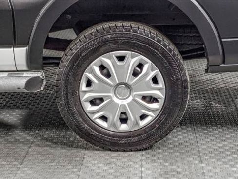 Used 2024 Ford Transit 250 Low Roof w/ Exterior Upgrade Package RWD image 30