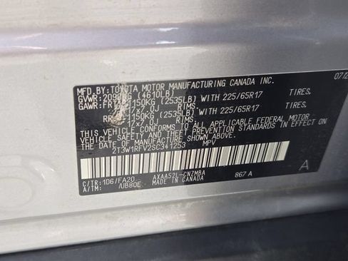 Used 2025 Toyota RAV4 XLE FWD image 36