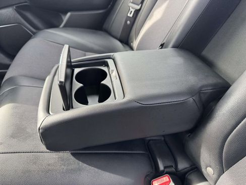 Used 2021 Honda Clarity Plug-In Hybrid image 10