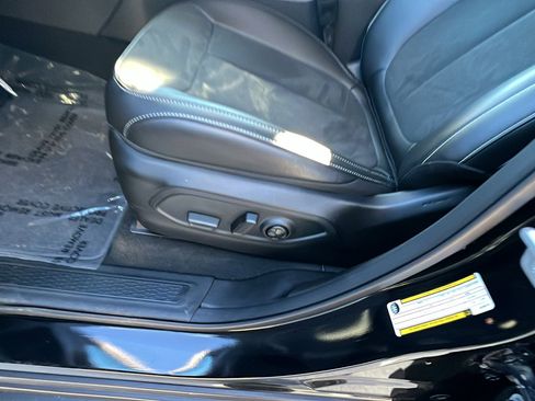 New 2025 Jeep Grand Cherokee Altitude image 15