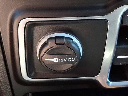 Used 2023 Jeep Wrangler Unlimited Sport AWD/4WD image 24