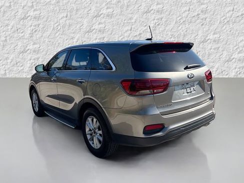 Used 2019 Kia Sorento L image 5