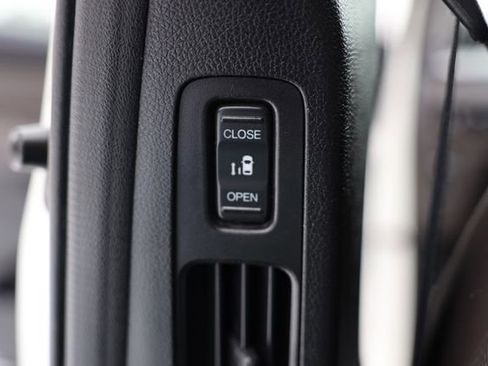 Used 2019 Honda Odyssey Elite image 48