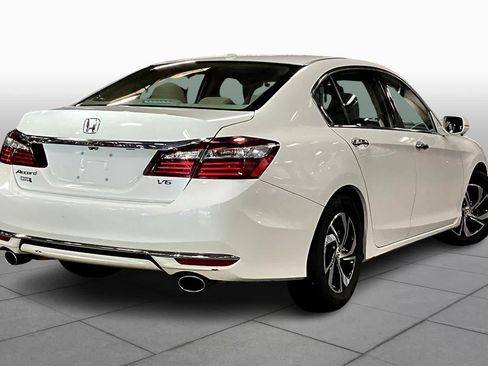 Used 2016 Honda Accord EX-L image 12