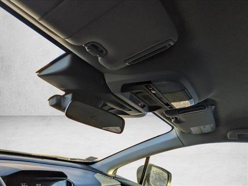 Used 2024 Subaru Crosstrek 2.0i Premium image 20