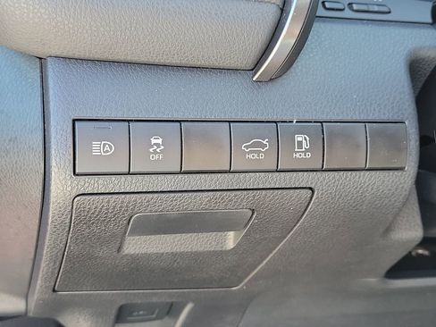 Used 2022 Toyota Camry SE w/ Audio Upgrade Package image 29