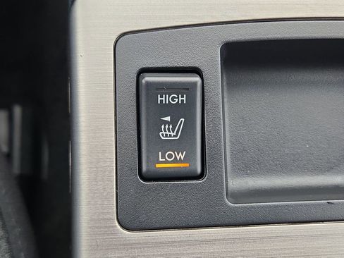 Used 2011 Subaru Legacy 2.5i Premium w/ All-Weather Pkg image 25