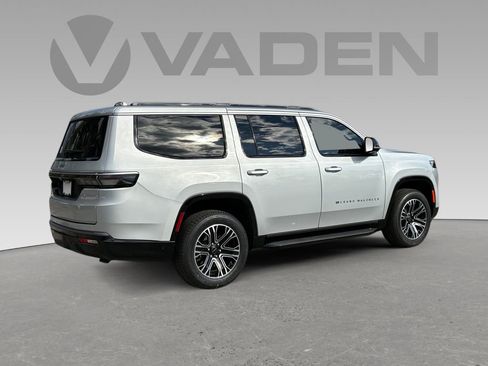 New 2026 Jeep Grand Wagoneer 2WD w/ Premium Group I image 17