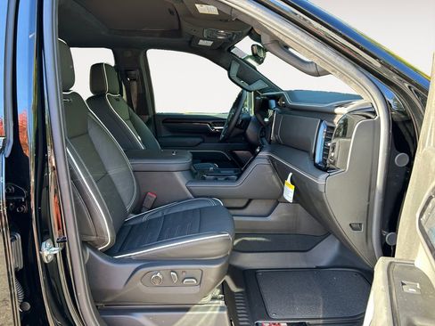 New 2026 GMC Sierra 2500 AT4X image 10