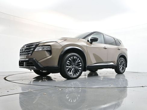 Used 2024 Nissan Rogue Platinum w/ Platinum Premium Package image 29