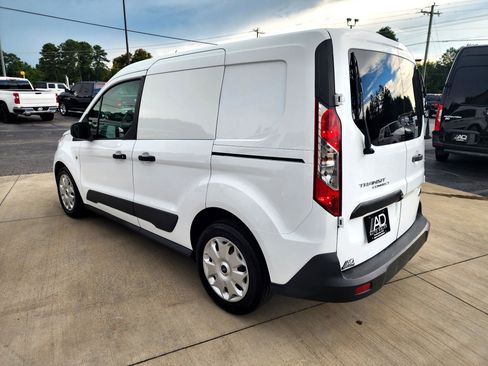 Used 2016 Ford Transit Connect XLT image 6