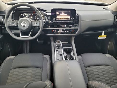 New 2025 Nissan Pathfinder SV w/ SV Premium Package image 10