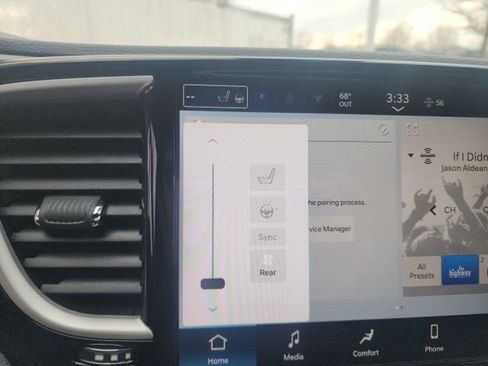 New 2026 Chrysler Pacifica Select w/ S Appearance Package image 5