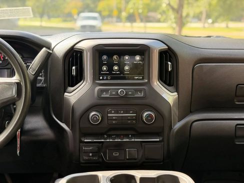 Used 2019 Chevrolet Silverado 1500 Custom Trail Boss w/ Custom Convenience Package AWD/4WD image 13