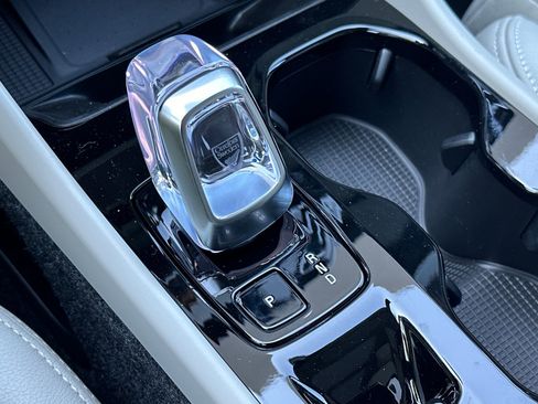 New 2026 Volvo XC40 B5 Plus w/ Protection Package Premier image 19