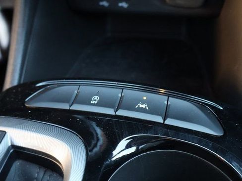 Used 2025 Buick Envista Sport Touring FWD image 28