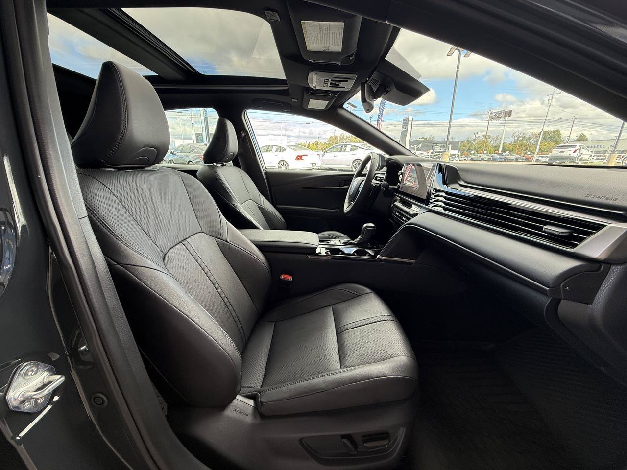 Used 2025 Toyota Camry XSE FWD image 27