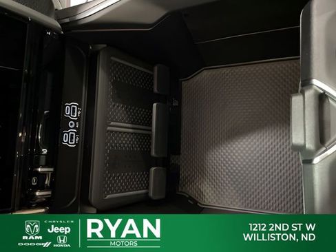 New 2025 RAM 2500 Laramie image 37