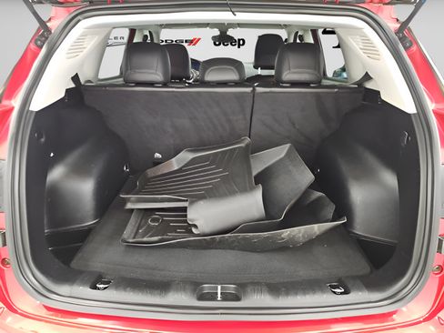 Used 2019 Jeep Compass Trailhawk AWD/4WD image 31
