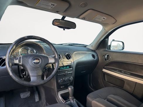 Used 2010 Chevrolet HHR LT image 12