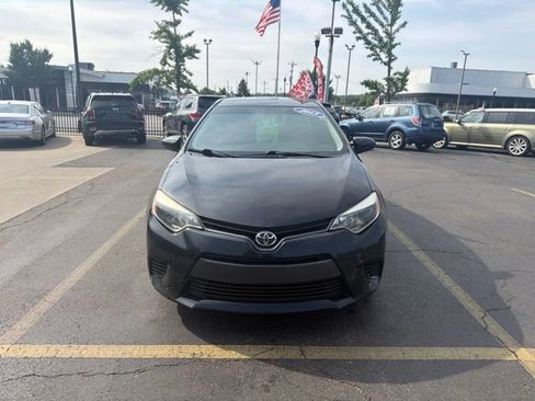 Used 2015 Toyota Corolla LE FWD image 2
