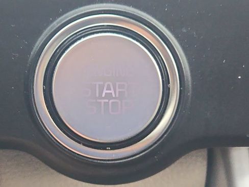 Used 2023 Kia Carnival LX FWD image 22