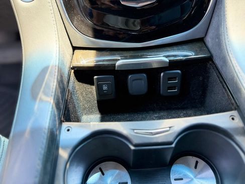 Used 2018 Cadillac Escalade ESV Platinum AWD/4WD image 24
