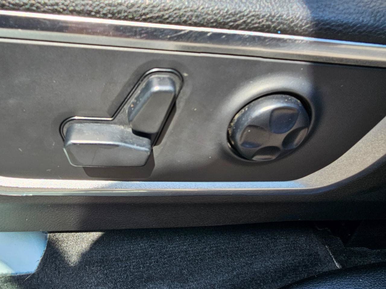 Used 2019 RAM 1500 Laramie AWD/4WD image 30