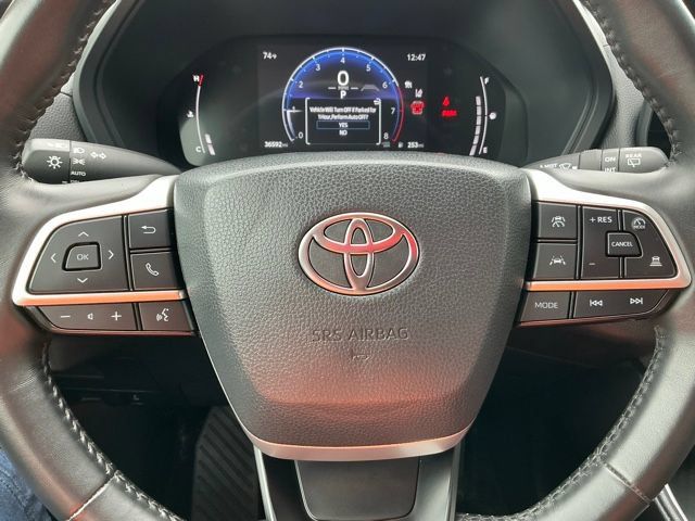 Used 2025 Toyota Grand Highlander AWD image 26