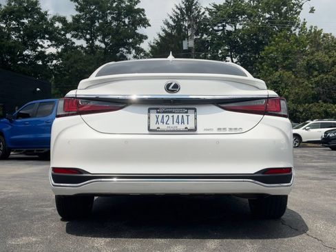 Used 2022 Lexus ES 250 w/ Premium Package AWD/4WD image 4