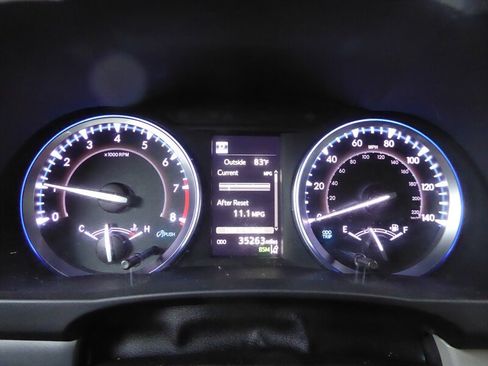 Used 2019 Toyota Highlander XLE AWD/4WD image 12