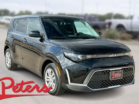 Used 2024 Kia Soul LX image 1