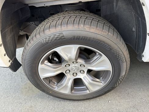 Used 2022 RAM 1500 Laramie image 13