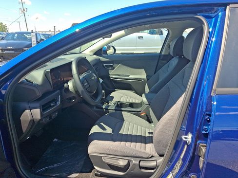 New 2025 Kia K4 EX image 9