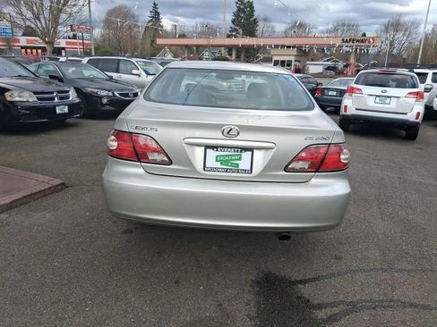 Used 2004 Lexus ES 330 ES 330 Sedan 4D image 5