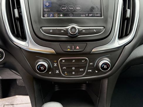 Used 2023 Chevrolet Equinox LT w/ Driver Convenience Package image 22