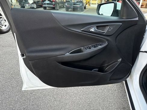 Certified 2024 Chevrolet Malibu LT image 10