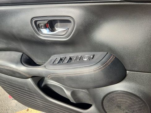 Used 2023 Honda HR-V Sport image 8