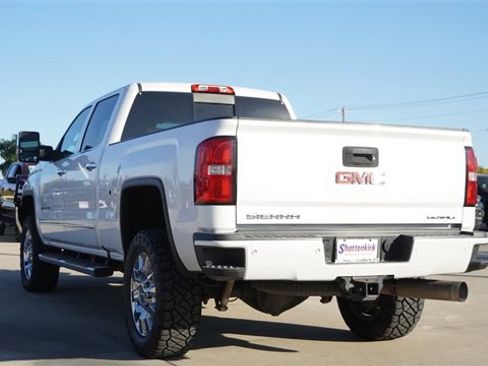 Used 2019 GMC Sierra 2500 Denali w/ Duramax Plus Package image 7