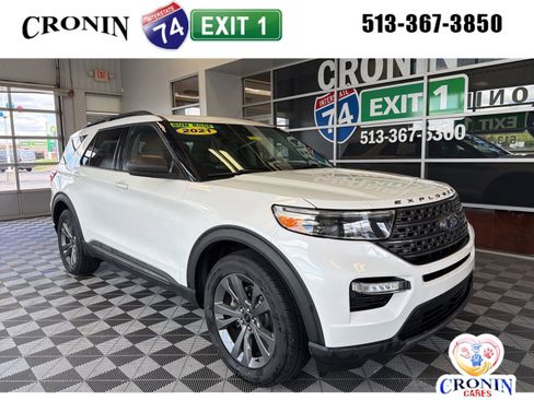 Used 2021 Ford Explorer XLT w/ Equipment Group 202A AWD/4WD image 1