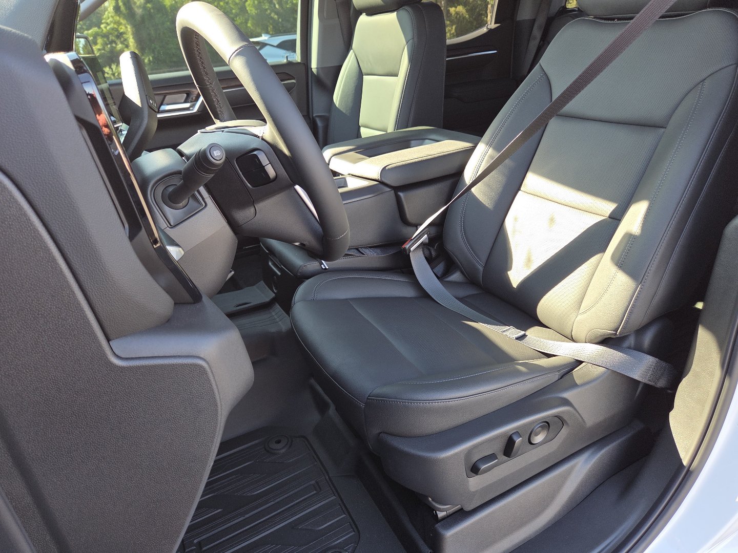 New 2026 GMC Sierra 1500 SLT AWD/4WD image 24